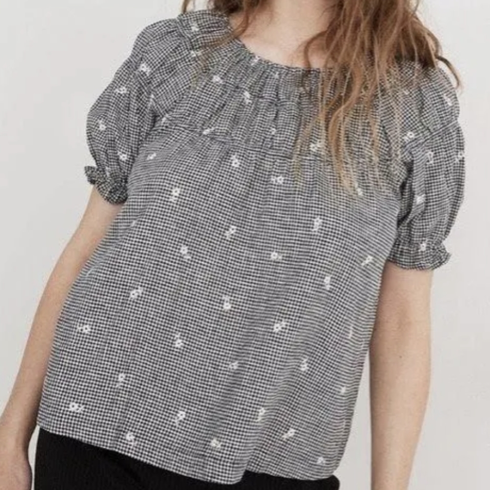 Madewell daisy embroidered top with puff sleeves